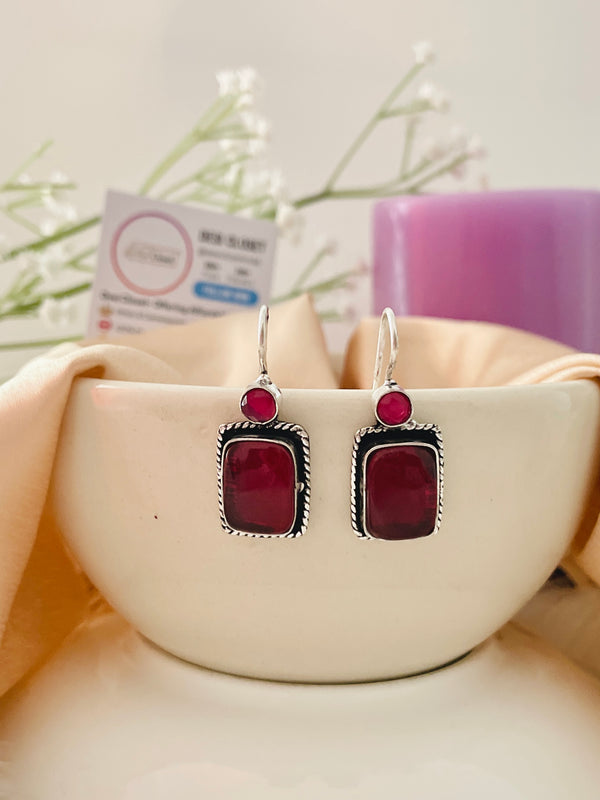 Maroon Tab Stone with Maroon Dot
