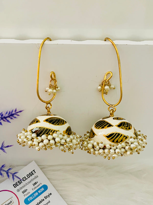 Trendy White Black Jhumki Mogra