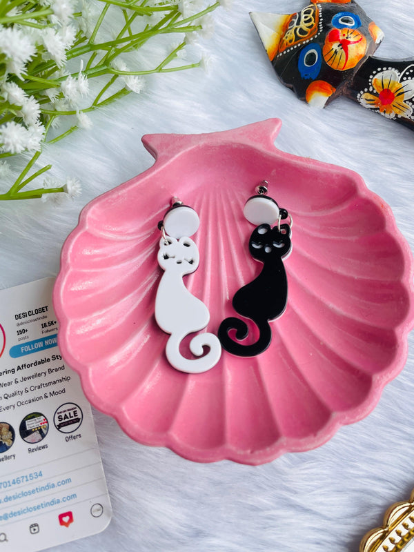 Acrylic Yin Yang Kitties - Desi Closet