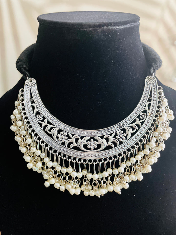 Hustli Silver White Necklace with Beautiful Carved Detail - Desi Closet