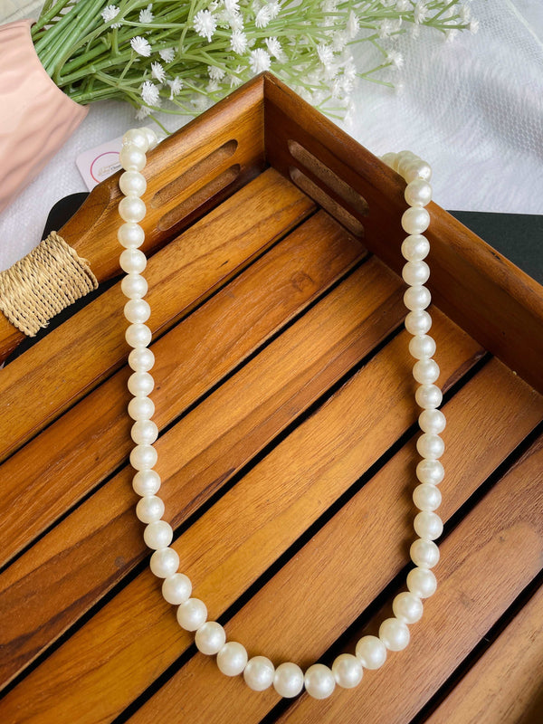 Faux Pearl Elastic Necklace - Desi Closet