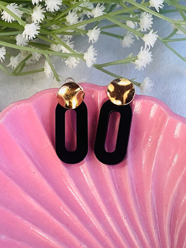 Twisty Black and Gold O Studs