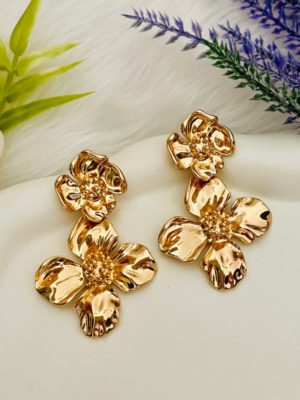 Nora Charm Gold Flowers