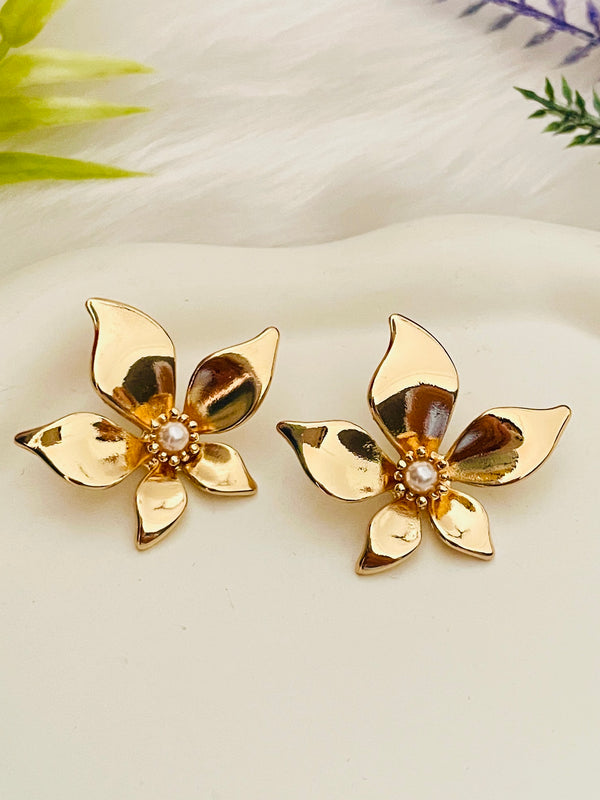 5 Petal Pointed Flower Studs