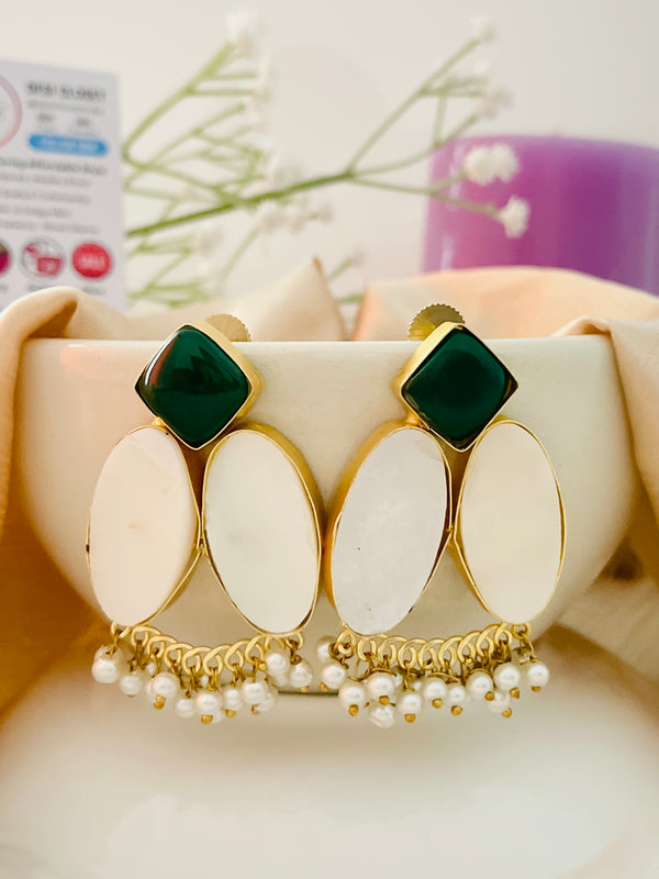 Rare Emerald White Stone Fly Earring