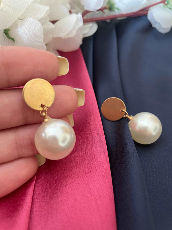 Delicate Pearl Gold Studs - Desi Closet