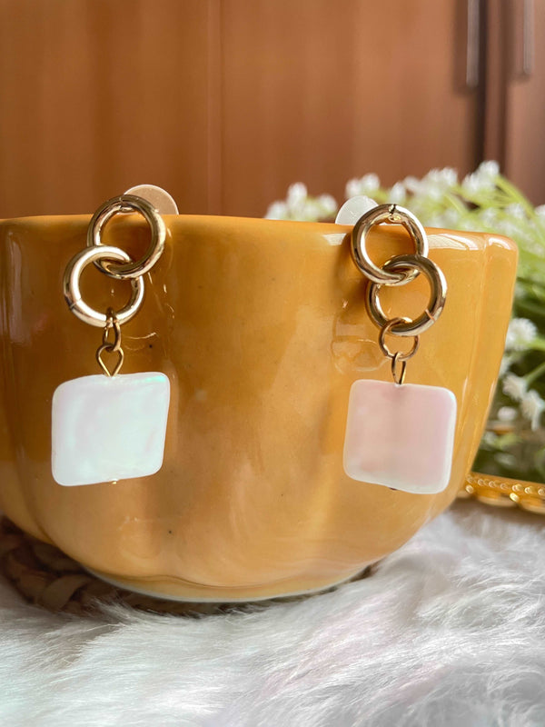 Chic Ivory Charm Stone - Desi Closet