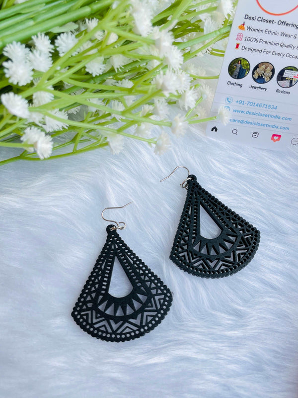 Black Wood Pendulums - Desi Closet