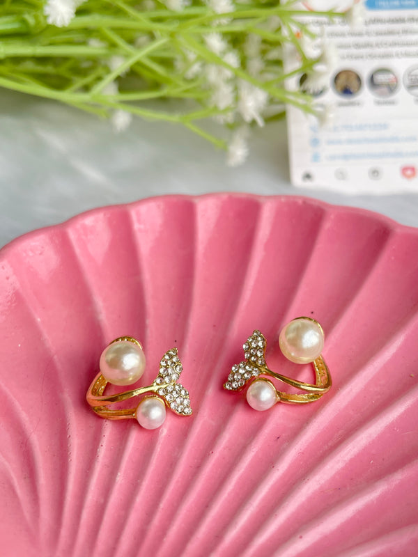 Gold Fishtail Studs - Desi Closet