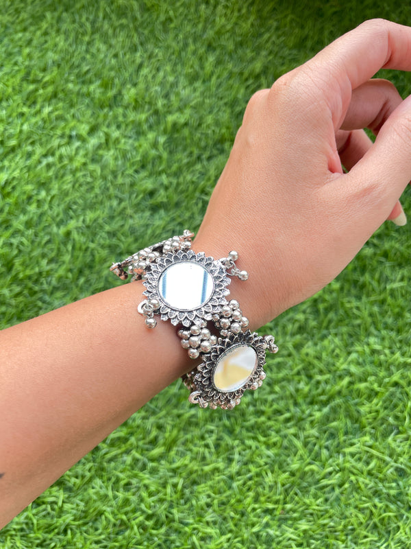 Round Mirror Bracelet - Desi Closet