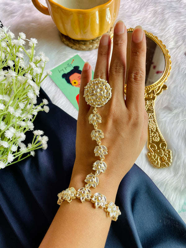Round Kundan Haathphool - Desi Closet