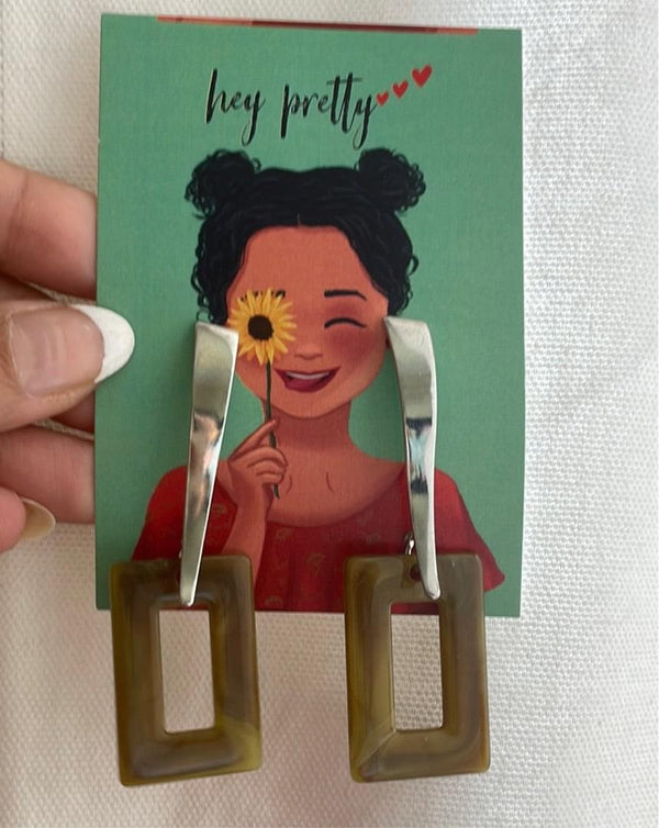 Air Weight Plastic Dangler - Desi Closet