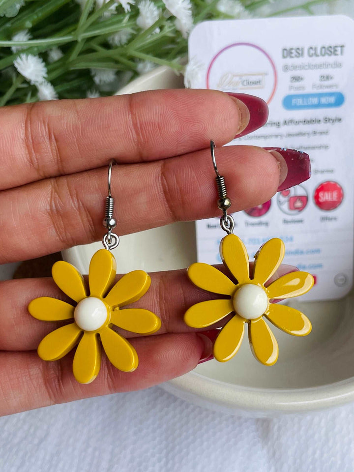 Acrylic Sunflowers - Desi Closet