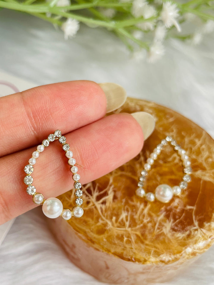 Reverse D-Studs - Desi Closet