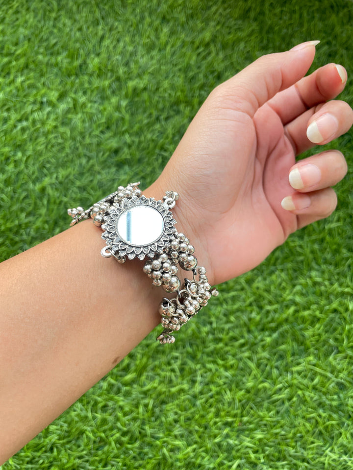 Round Mirror Bracelet - Desi Closet